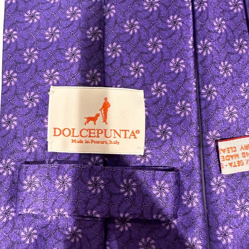 Never worn Dolcepunta tie